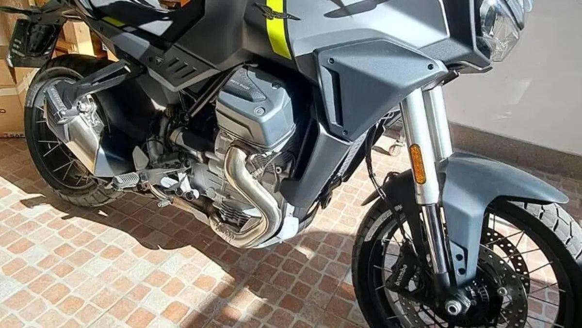 Moto Guzzi Stelvio (2024 - 26)  (6)