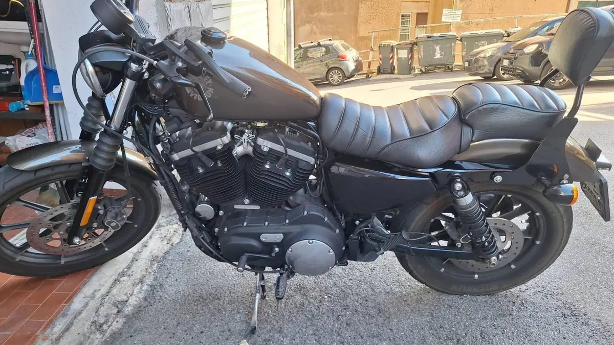 Harley-Davidson 883 Iron (2017 - 20) - XL 883N  (5)