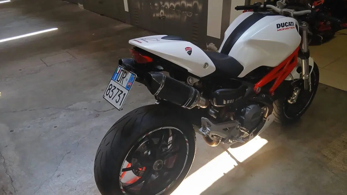 Ducati Monster 796 (2010 - 13)  (3)