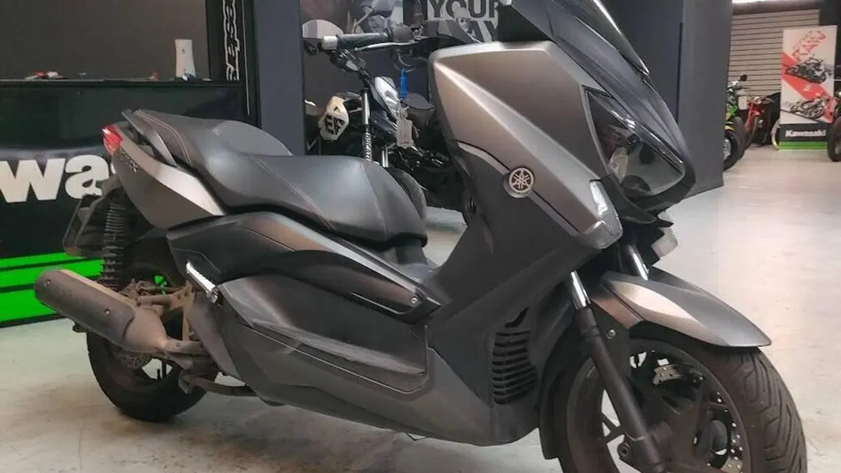 Yamaha X-Max 250 ABS (2014 - 16)  (5)