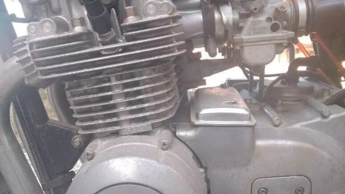 Kawasaki   (8)