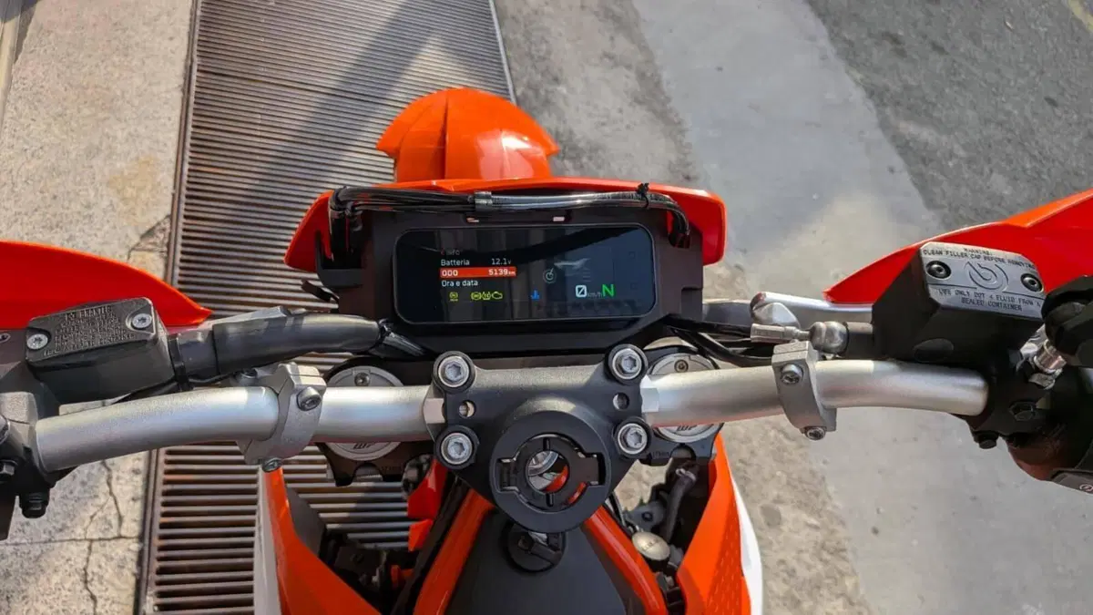 KTM 690 Enduro R (2026 - 27)  (7)