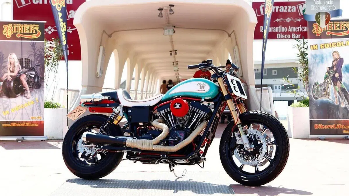Harley-Davidson 1450 Super Glide (1999 - 02) - FXD 