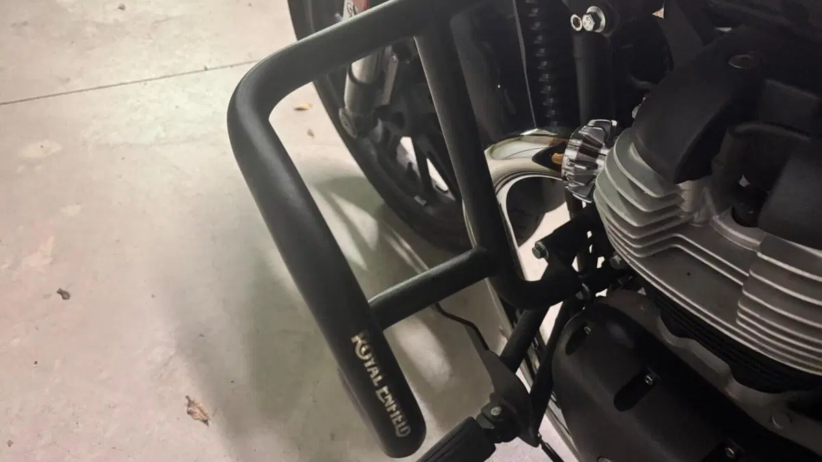 Royal Enfield Super Meteor 650 (2023 - 26)  (5)