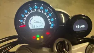 Royal Enfield Super Meteor 650 (2023 - 26)  (7)