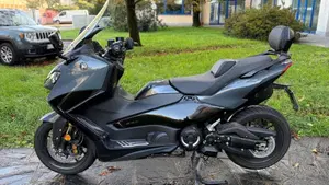 Yamaha T-Max 560 Tech Max (2022 - 24) 