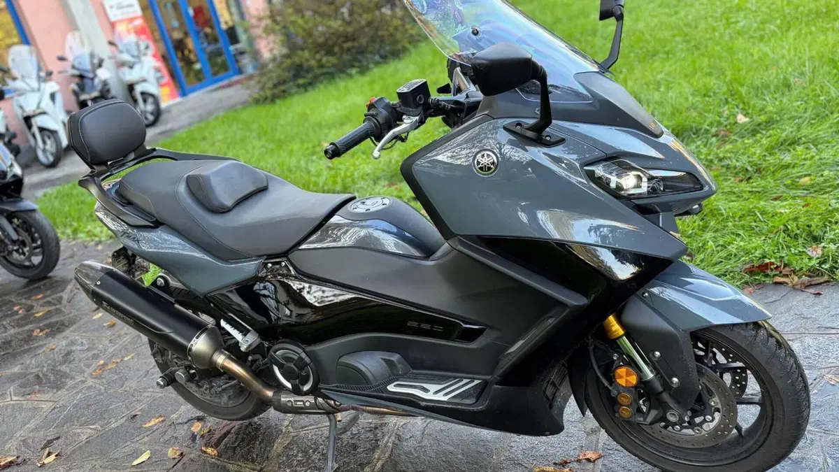 Yamaha T-Max 560 Tech Max (2022 - 24)  (4)