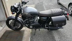 Triumph Bonneville T120 Black (2017 - 20)  (10)