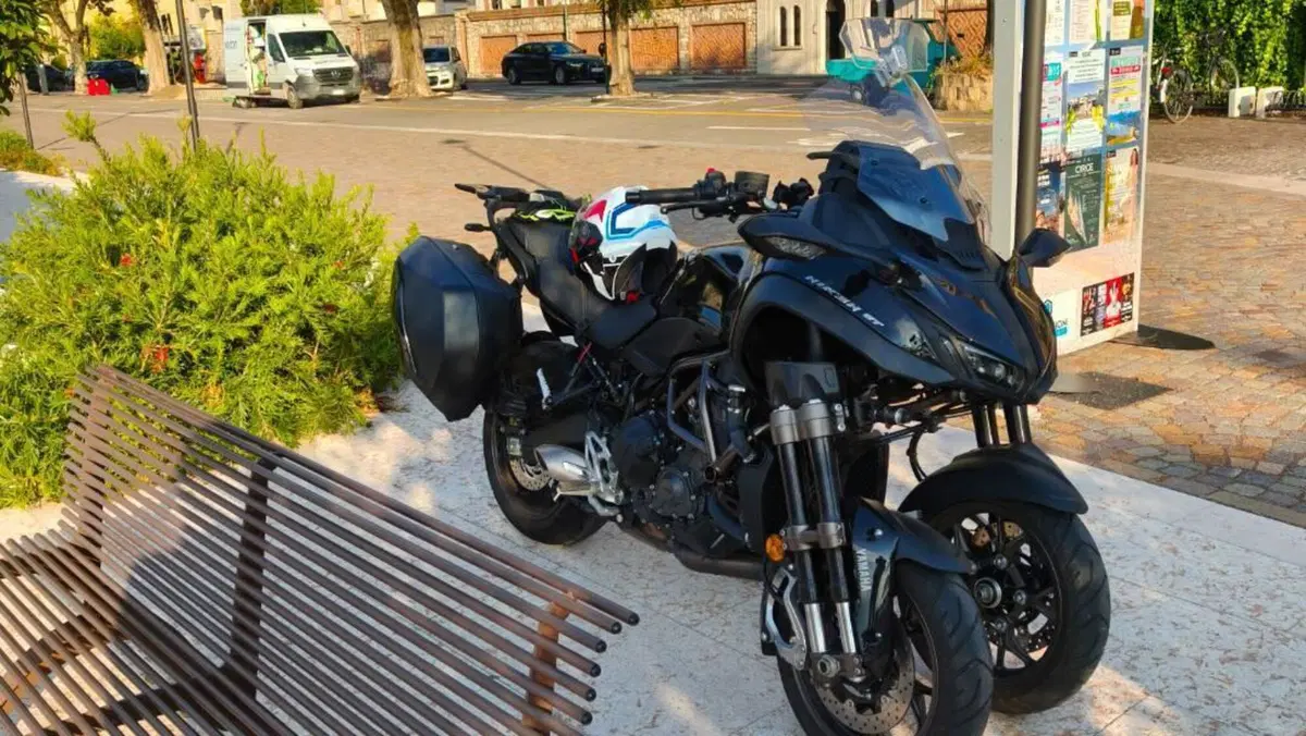 Yamaha Niken 890 GT (2023 - 26) 