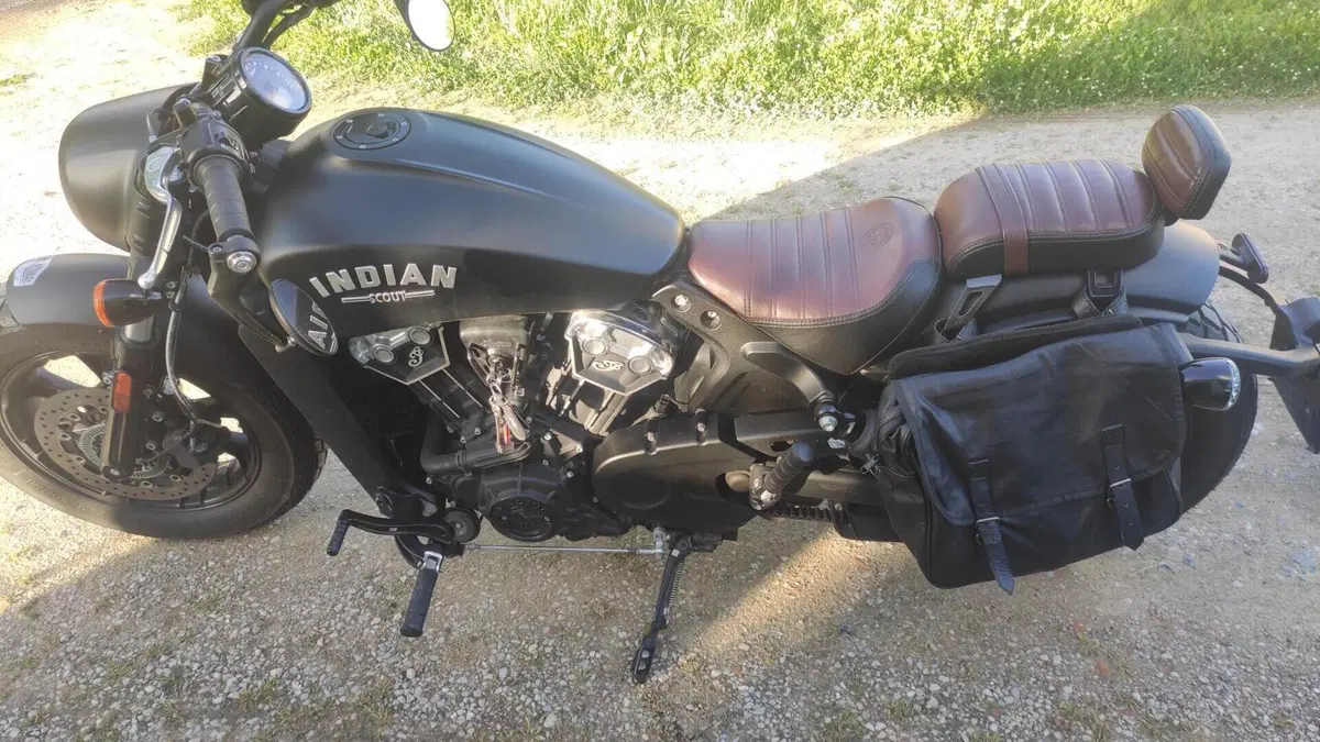 Indian Scout 1133 Bobber (2021 - 25)  (2)