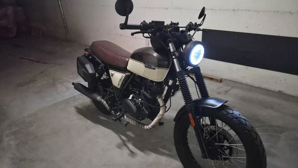 Brixton Motorcycles BX 125 Cafè Racer (2017 - 19)  (3)