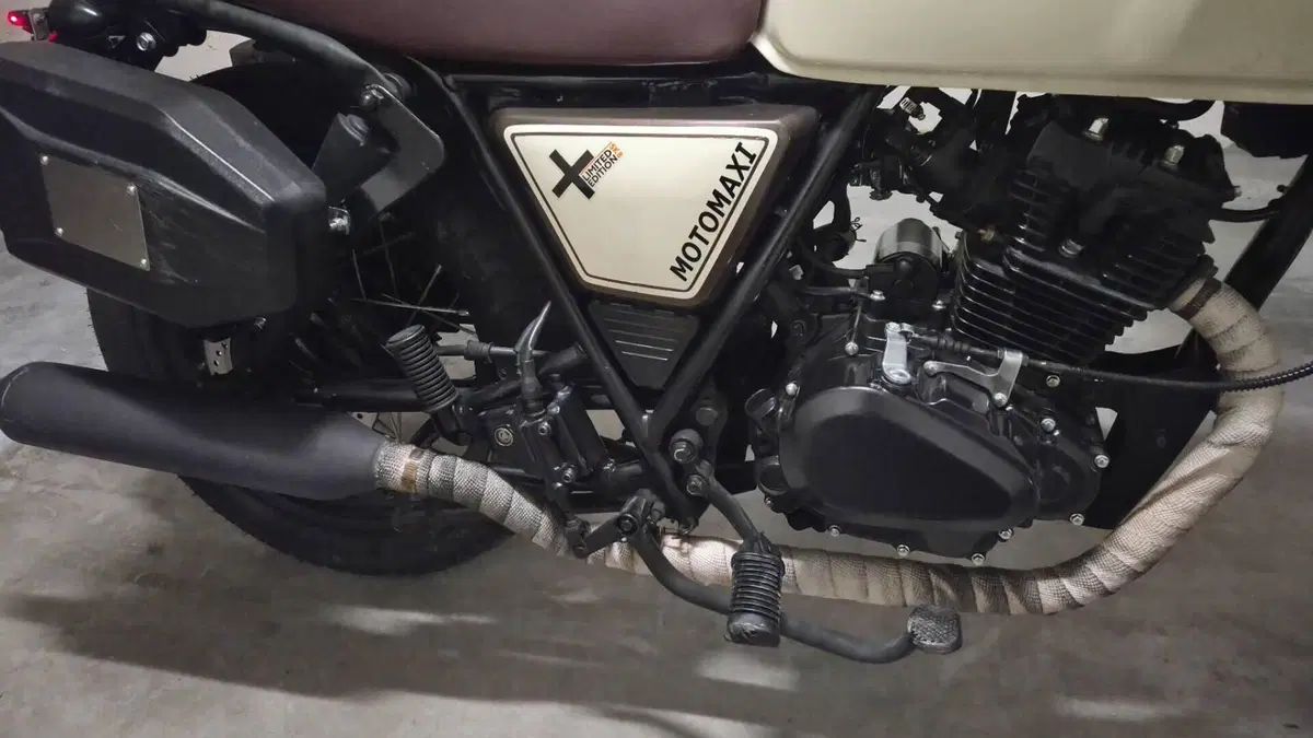 Brixton Motorcycles BX 125 Cafè Racer (2017 - 19)  (10)