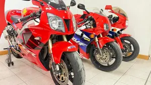 Honda VTR 1000 SP-1 (2000 - 01)  (5)