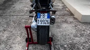 Moto Guzzi V100 Mandello (2022 - 24)  (4)