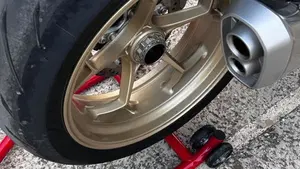 Moto Guzzi V100 Mandello (2022 - 24)  (5)