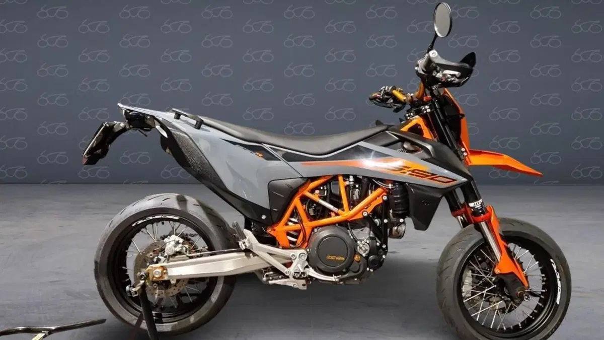 KTM 690 SMC R (2021 - 22) 