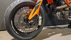 KTM 690 SMC R (2021 - 22)  (3)