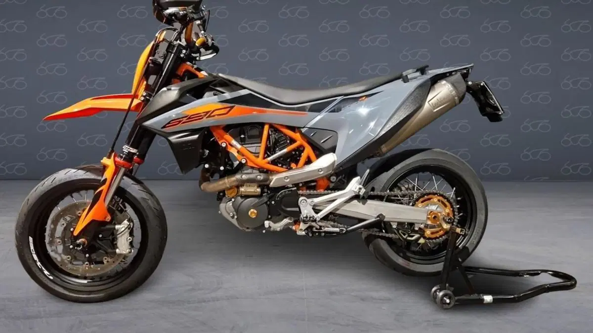 KTM 690 SMC R (2021 - 22)  (6)