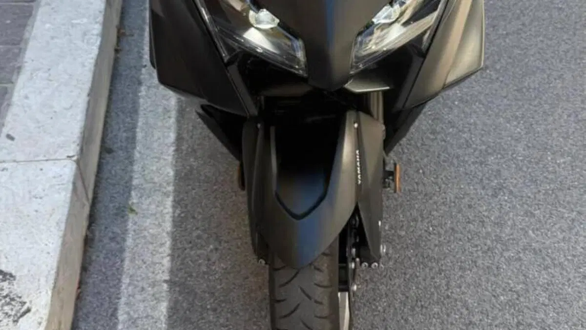 Yamaha T-Max 560 25th Anniversary (2026)  (10)