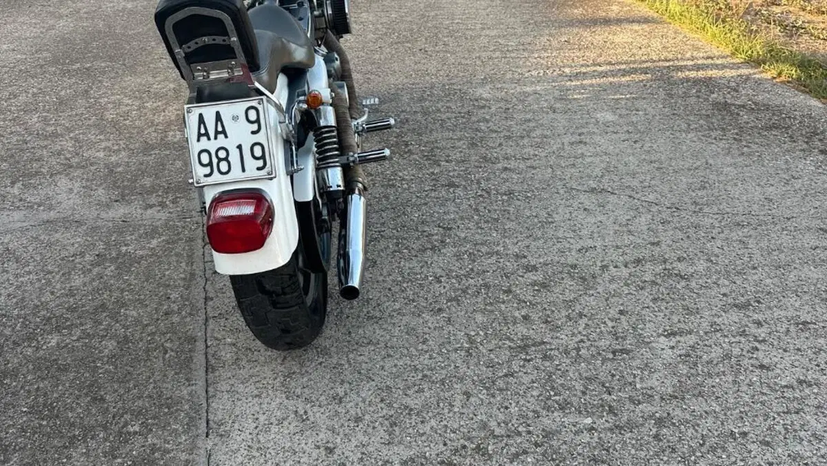 Harley-Davidson 883 Hugger (1992 - 93) - XLH  (3)