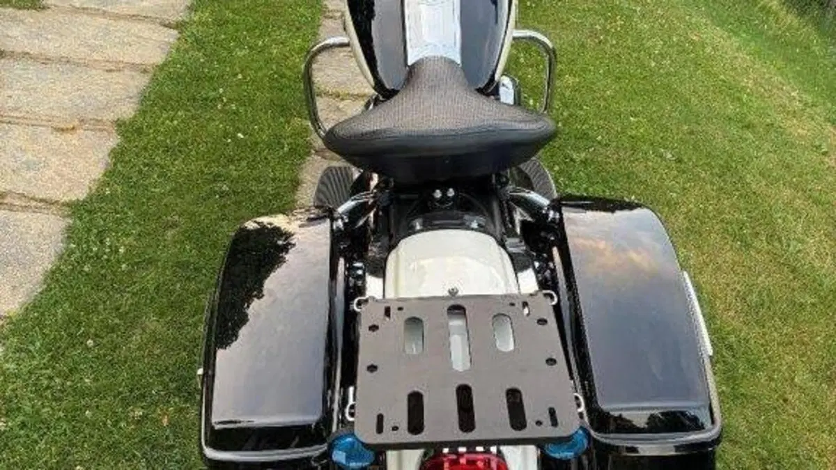 Harley-Davidson 1690 Road King (2013 - 16) - FLHR  (3)