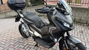 Honda X-ADV 750 (2018 - 20)  (2)