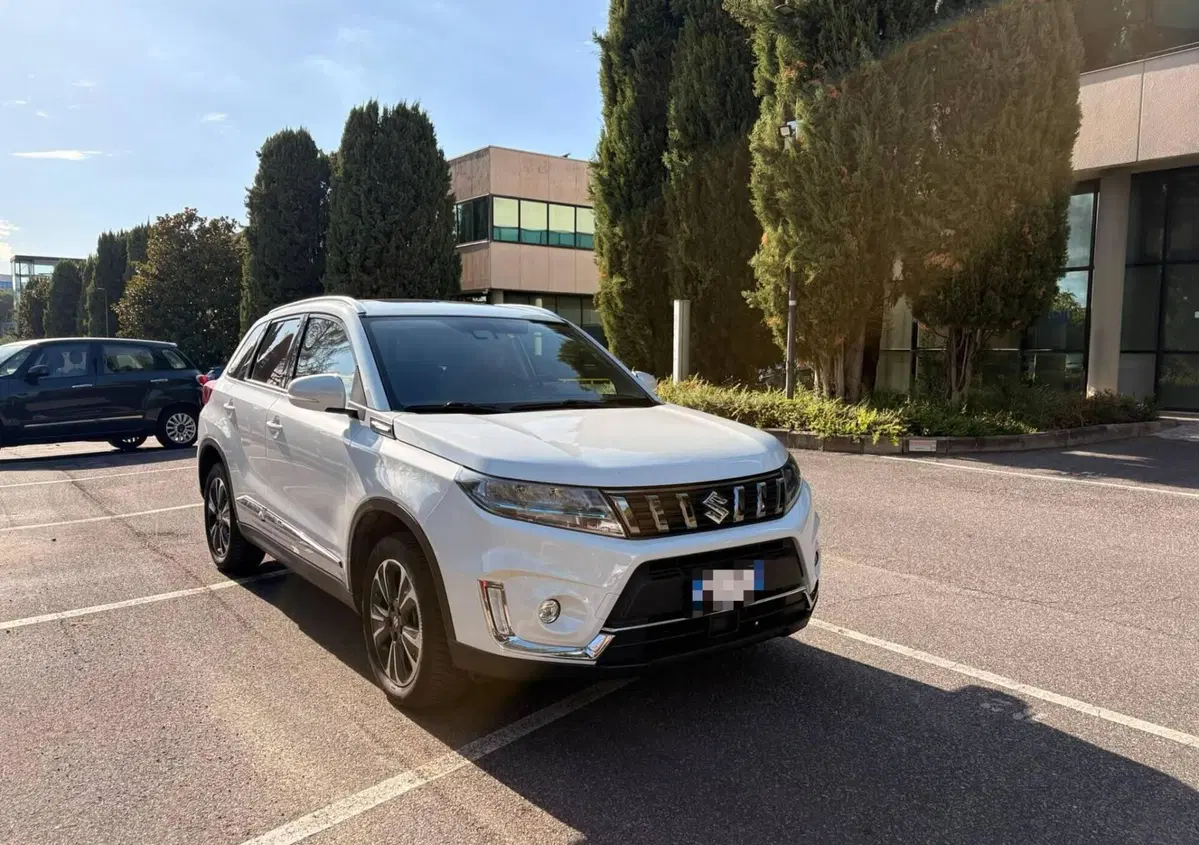 Suzuki Vitara 1.5 140V Hybrid A/T Starview (3)