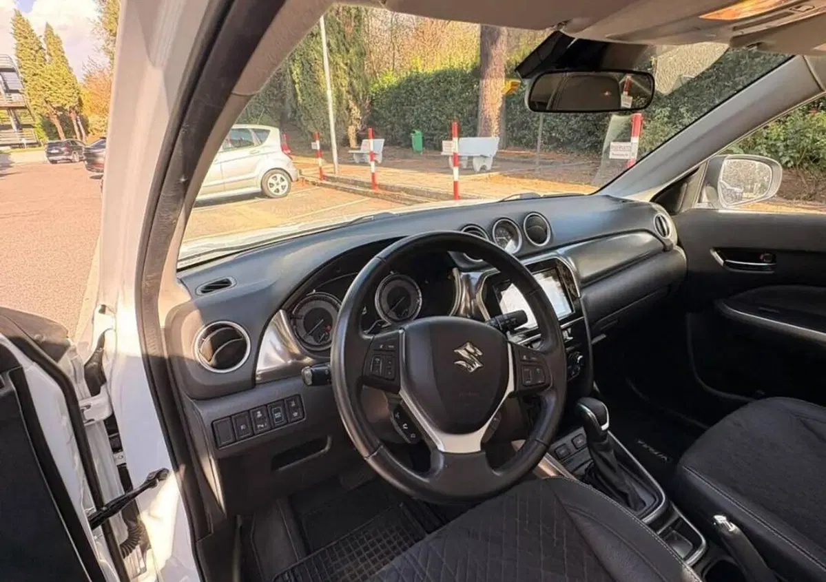 Suzuki Vitara 1.5 140V Hybrid A/T Starview (7)