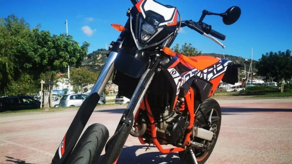 Betamotor RR 125 4T Motard LC (2021 - 23)  (2)