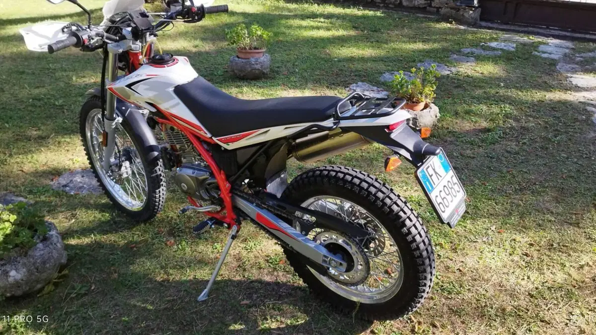 Betamotor Alp 200 (2021 - 25)  (2)