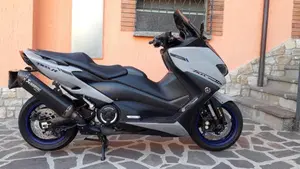 Yamaha T-Max 560 (2020 - 21)  (2)