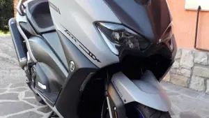 Yamaha T-Max 560 (2020 - 21)  (3)