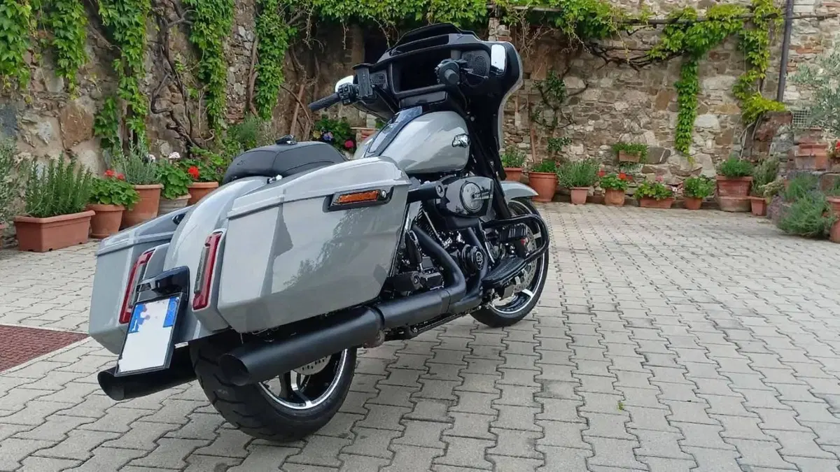 Harley-Davidson Street Glide (2024 - 26)  (4)