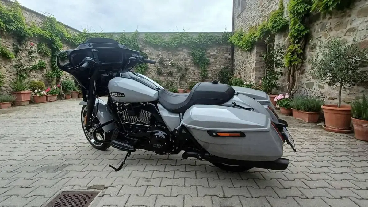 Harley-Davidson Street Glide (2024 - 26)  (3)