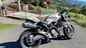 Ducati Monster 696 Plus (2007 - 14)  (4)