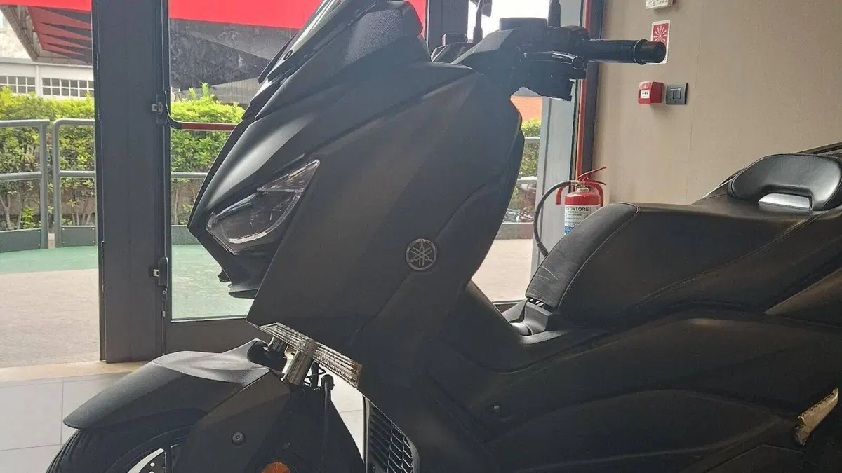Yamaha X-Max 400 ABS (2017 - 20)  (8)