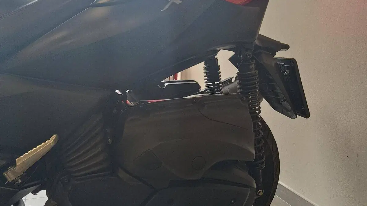 Yamaha X-Max 400 ABS (2017 - 20)  (12)