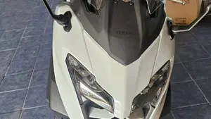 Yamaha T-Max 560 Tech Max (2025 - 26)  (6)