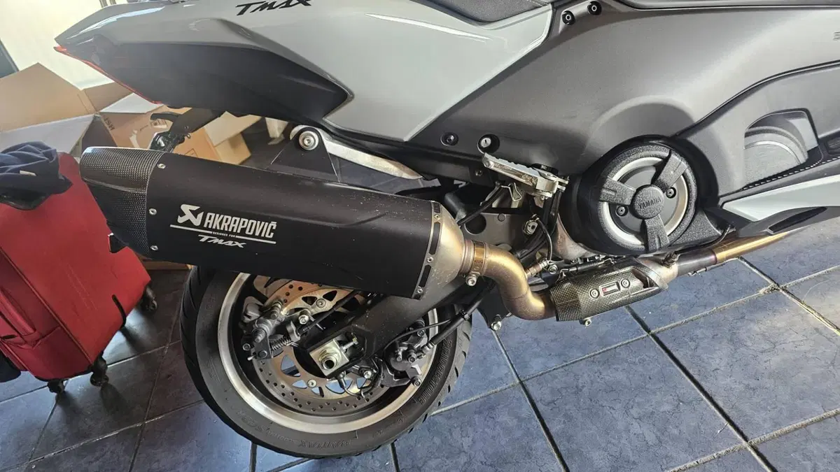 Yamaha T-Max 560 Tech Max (2025 - 26)  (7)
