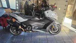 Yamaha T-Max 560 Tech Max (2025 - 26)  (9)