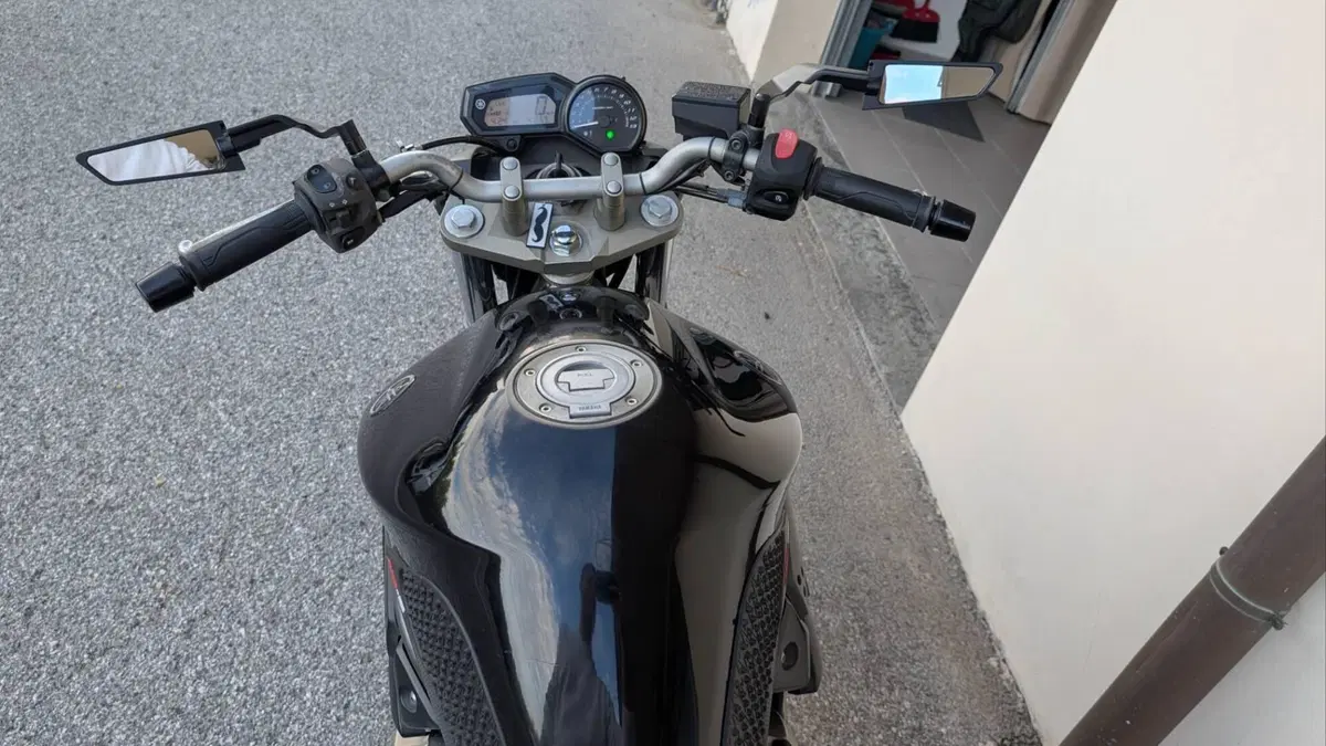 Yamaha XJ6 (2008 - 15)  (10)