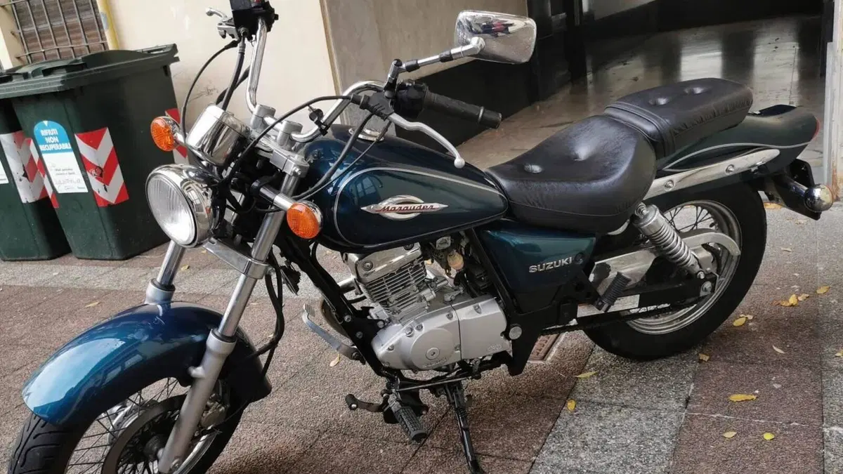 Suzuki Marauder GZ 125 (1998 - 03)  (3)