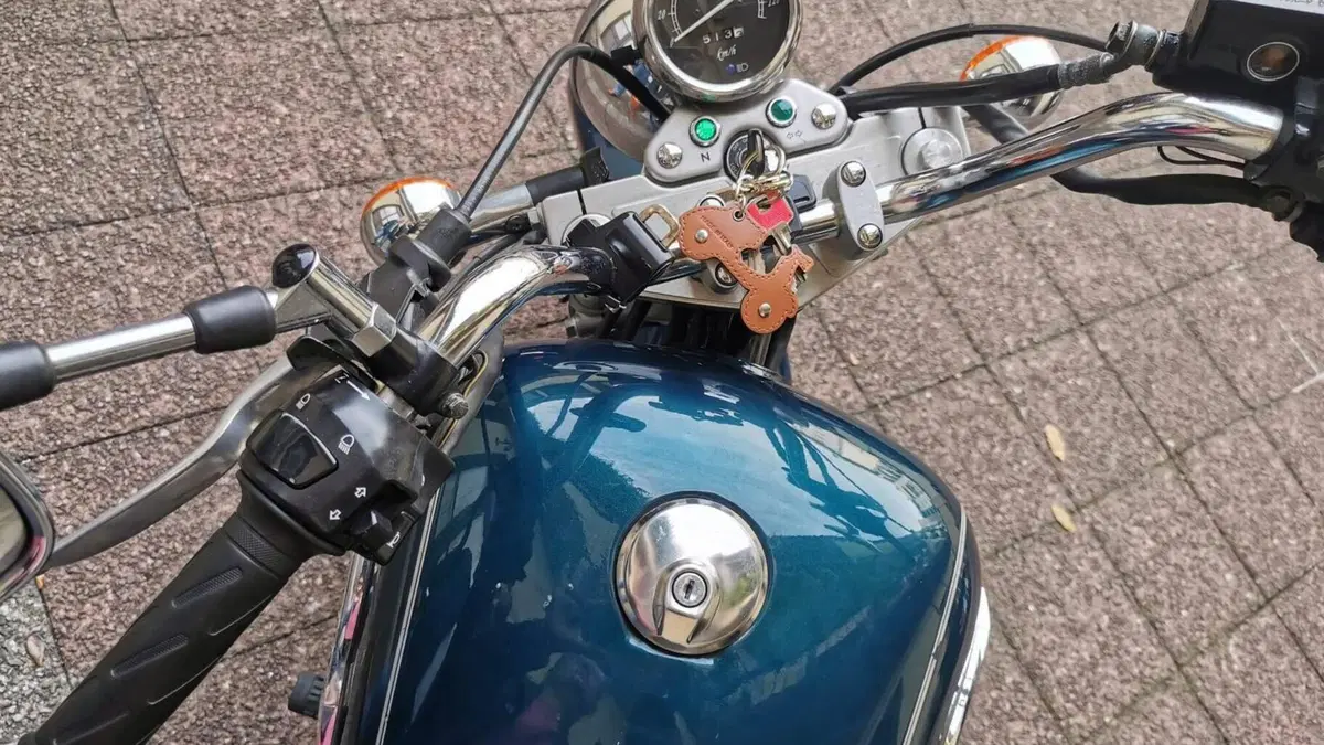 Suzuki Marauder GZ 125 (1998 - 03)  (5)
