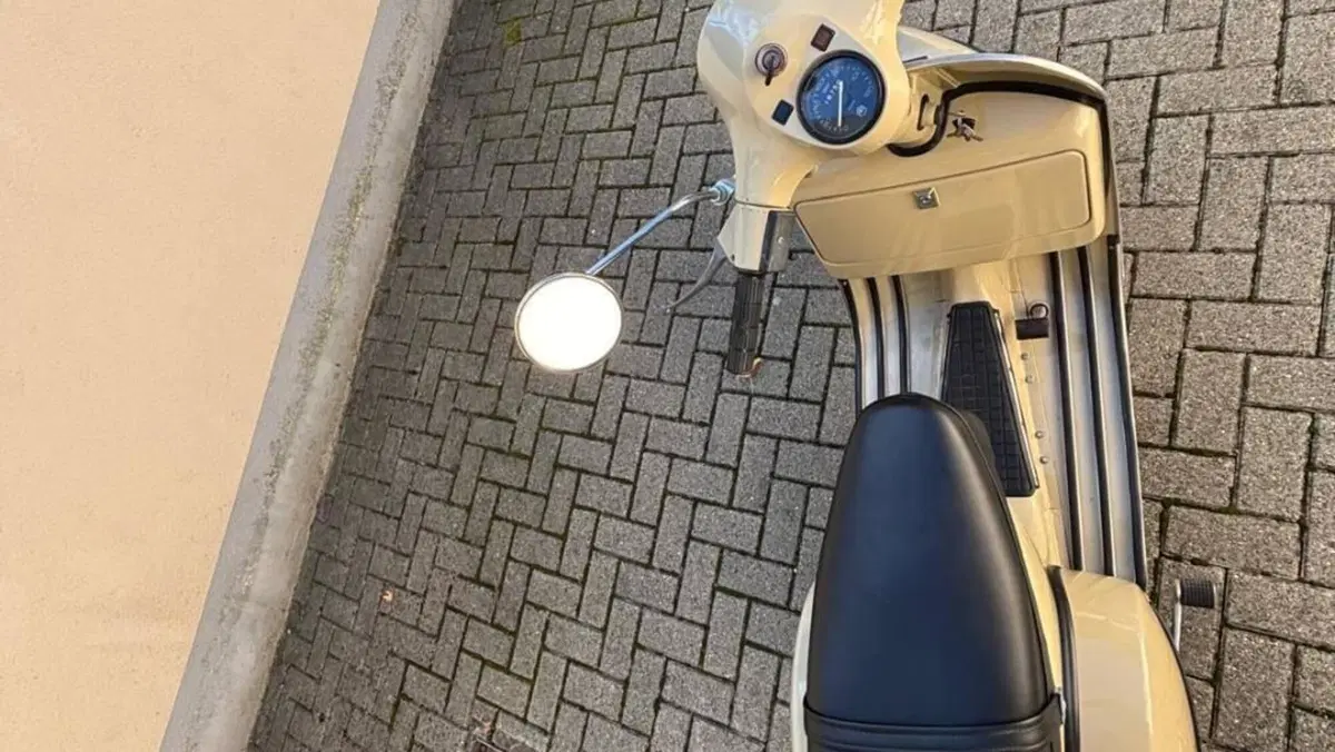 Piaggio   (12)