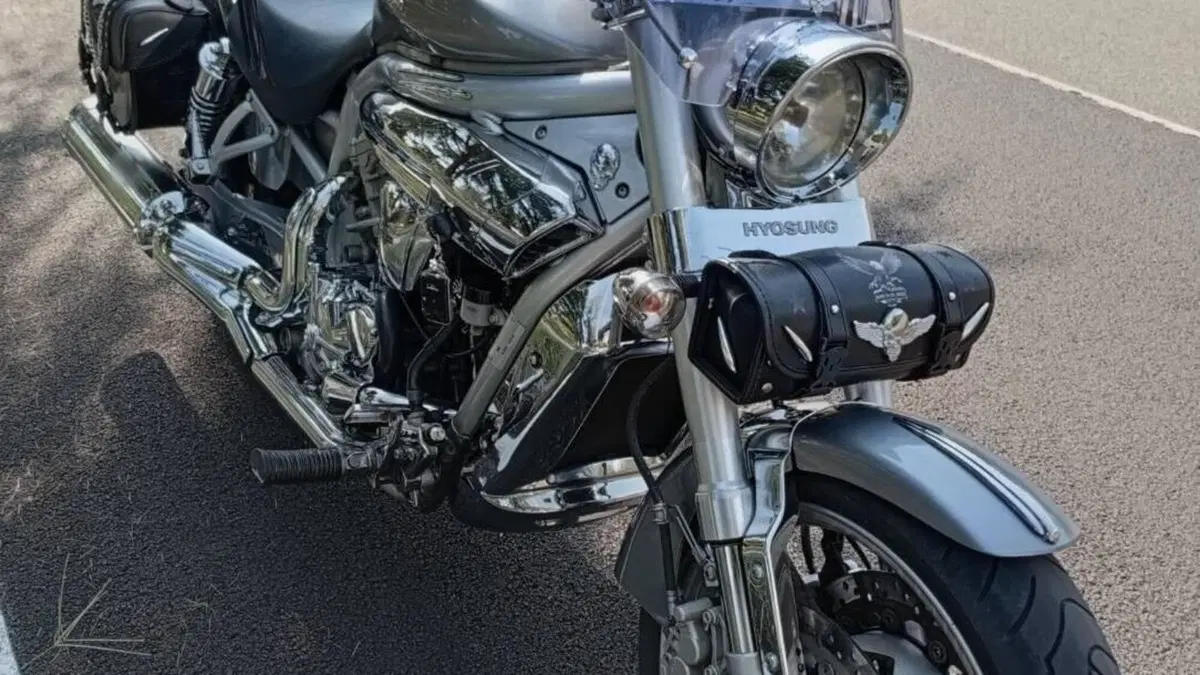 Hyosung Aquila 650 GV (2006 - 16)  (6)