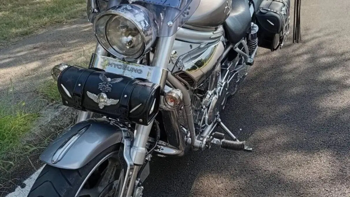 Hyosung Aquila 650 GV (2006 - 16)  (8)