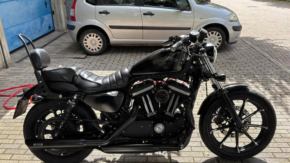 Harley-Davidson 883 Iron (2014 - 16) - XL 883N 