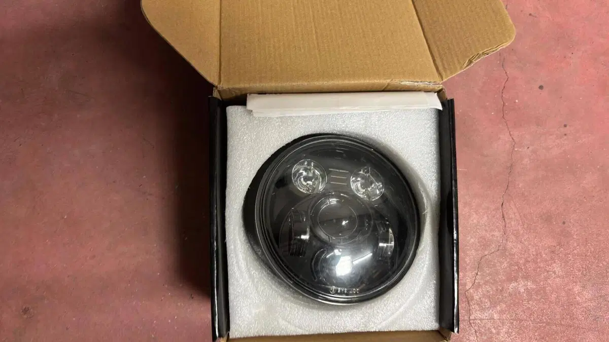 Harley-Davidson 883 Iron (2014 - 16) - XL 883N  (8)
