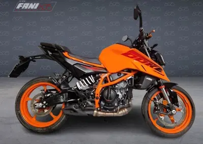 KTM 390 Duke (2024 - 25) - Annuncio 10147286