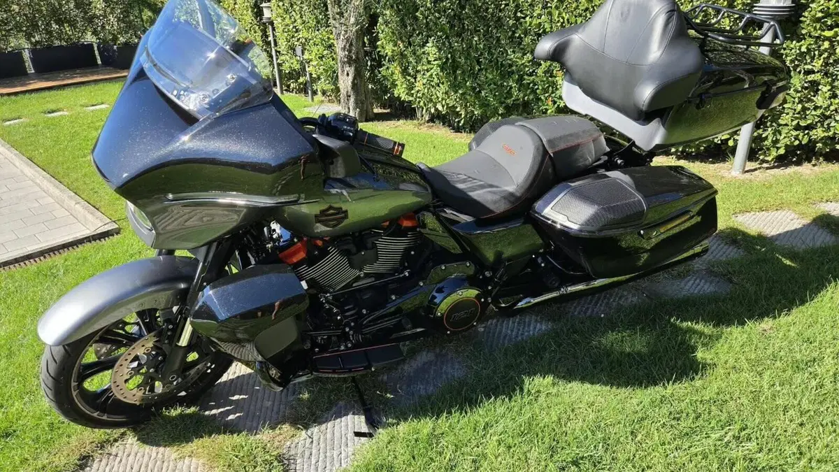 Harley-Davidson CVO Street Glide (2026)  (5)